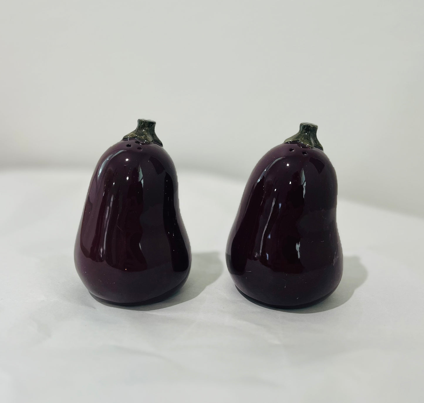 Egg Plant Salt & Pepper Set