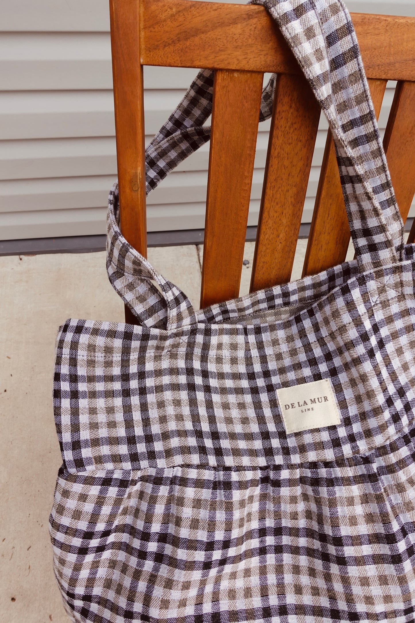 Medium Ruffle Tote Bag